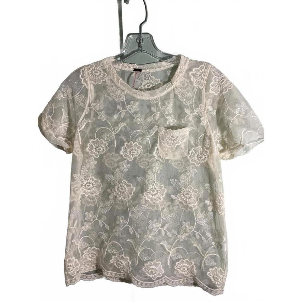 Poof Elegant Cream Lace Short Sleeve Top with Pocket Sheer Small